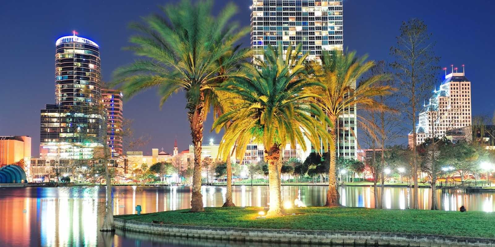 Parques Temáticos y Playas de Ensueño: La Inversión Perfecta para la Familia 